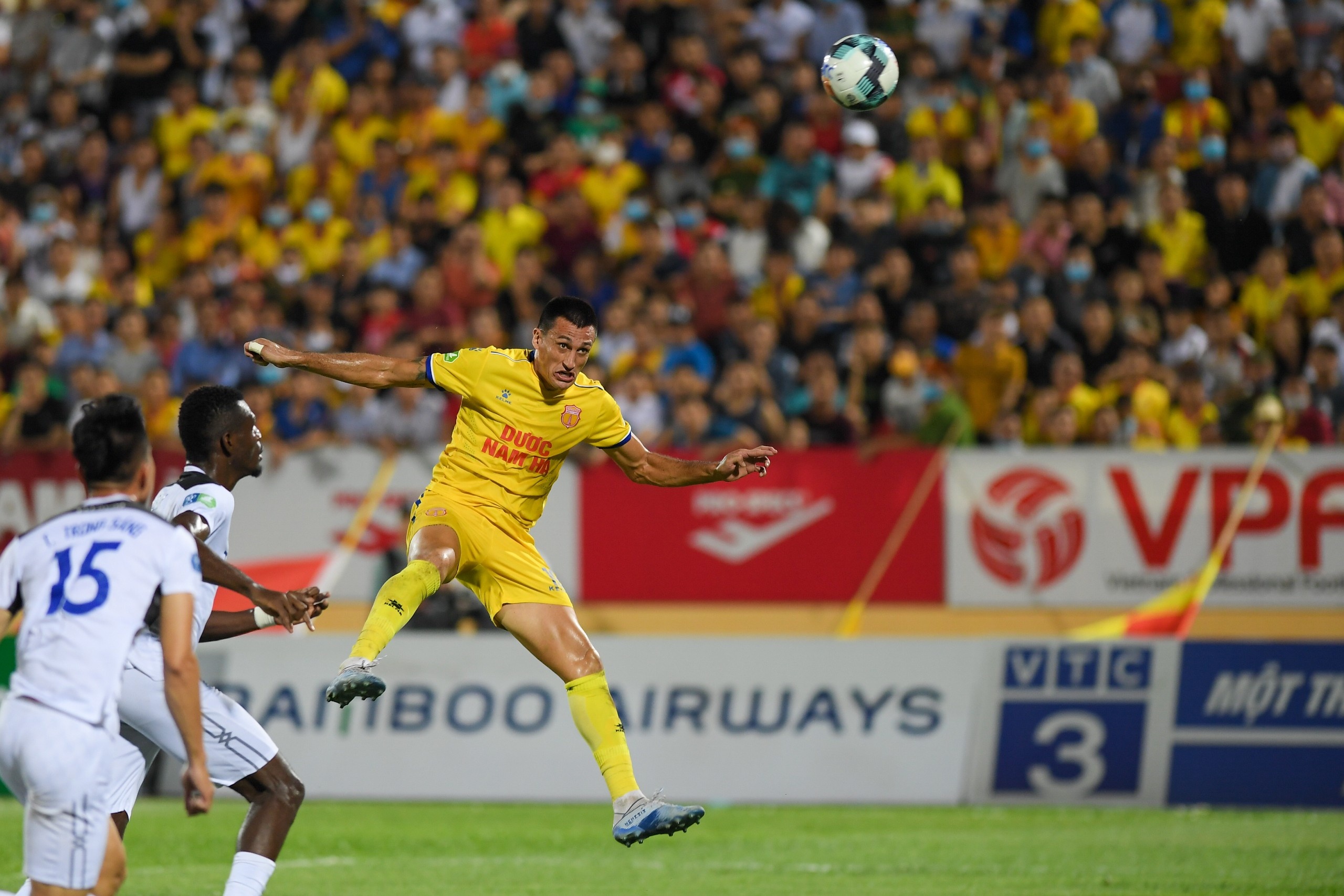 CLB Nam Dinh vs HAGL anh 1