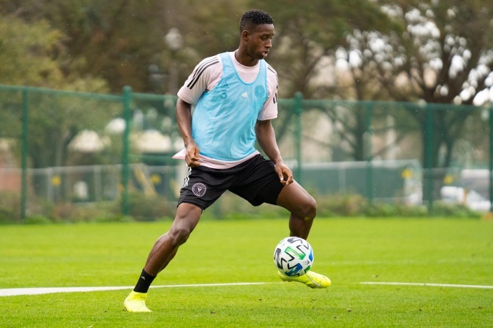 doi hinh trong mo cua david beckham anh 7