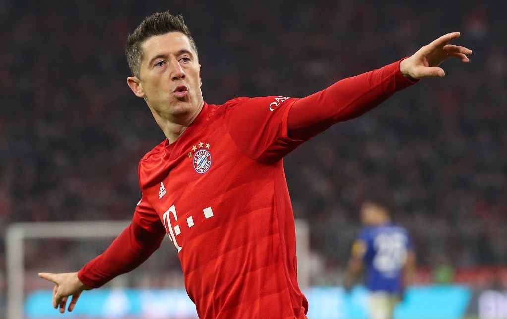 Lewandowski ghi ban thu 44 giup Bayern vui dap doi thu 5-0 hinh anh