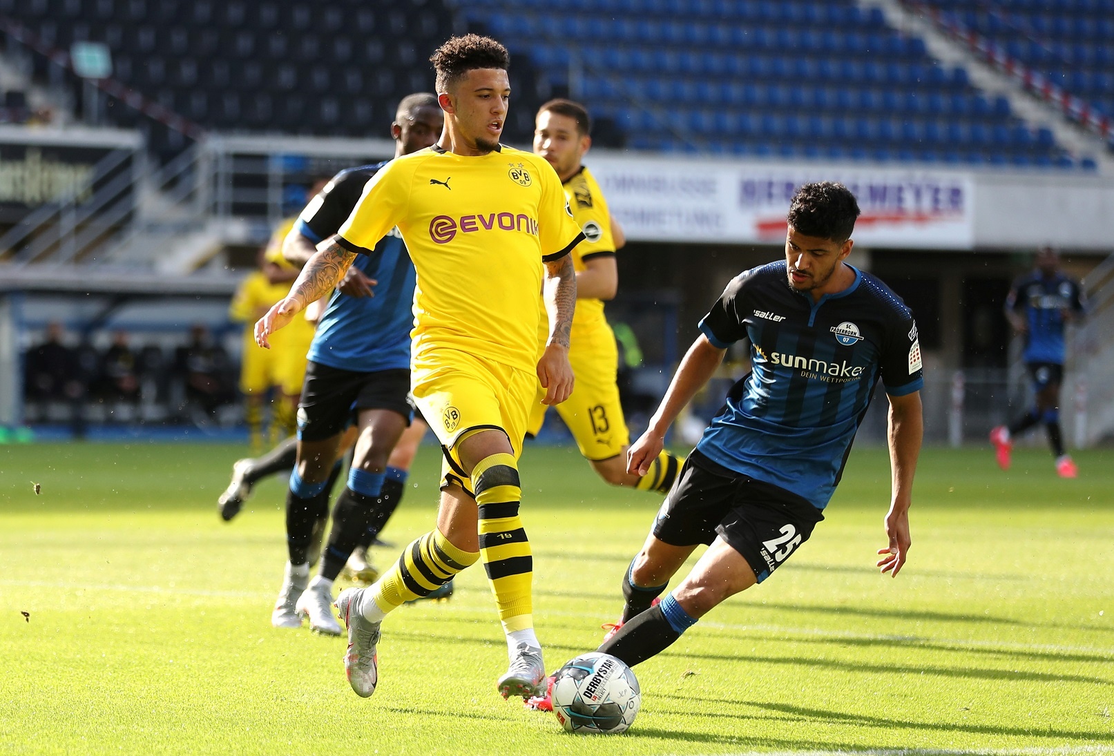 Padeborn vs Dortmund: anh 1