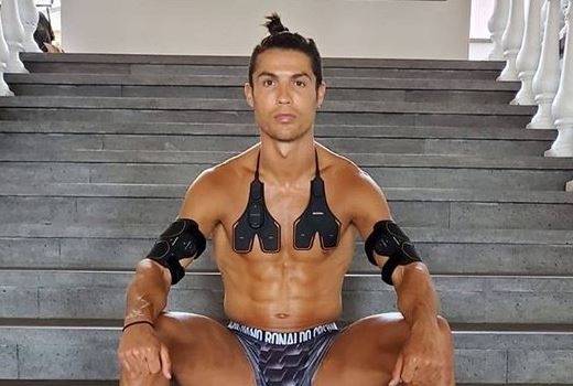 O nha tu cach ly, Ronaldo van la VDV kiem tien so mot the gioi hinh anh