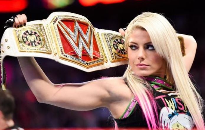 Co gai bi roi loan an uong tro thanh do vat thanh cong nhat WWE hinh anh