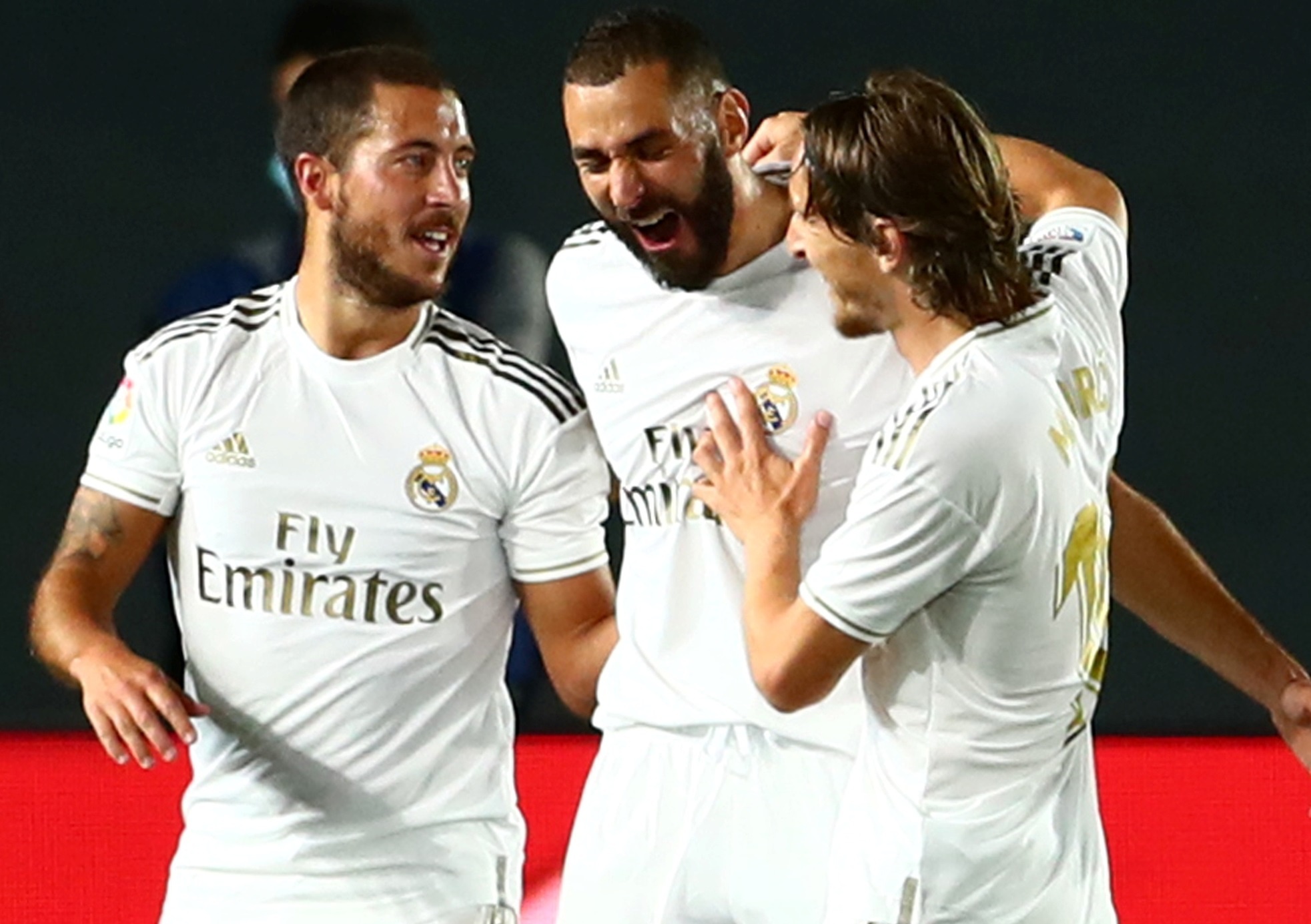 Hazard, Benzema choi an y giup Real nhan chim Valencia hinh anh