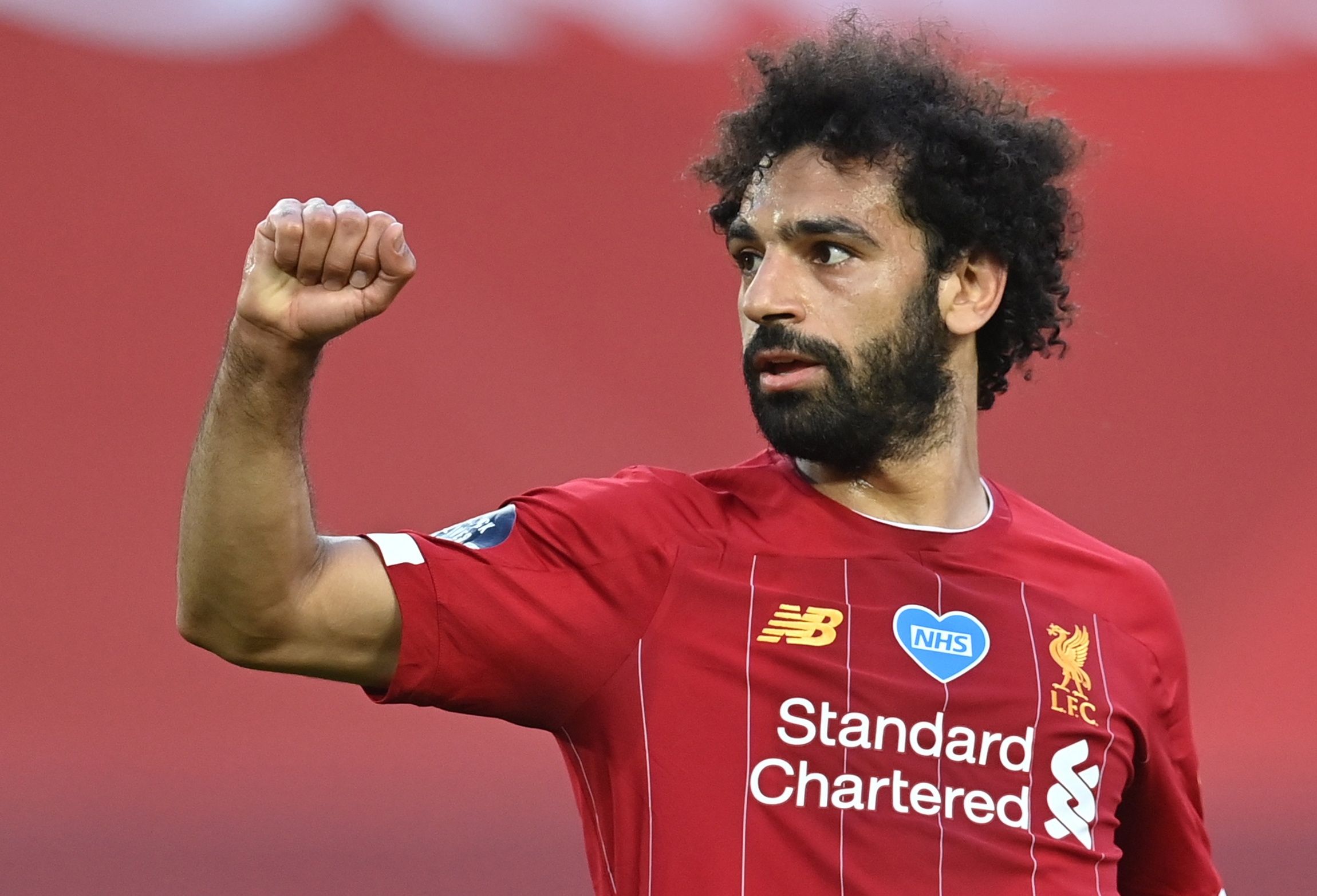 Salah toa sang, Liverpool cham mot tay vao chuc vo dich lich su hinh anh