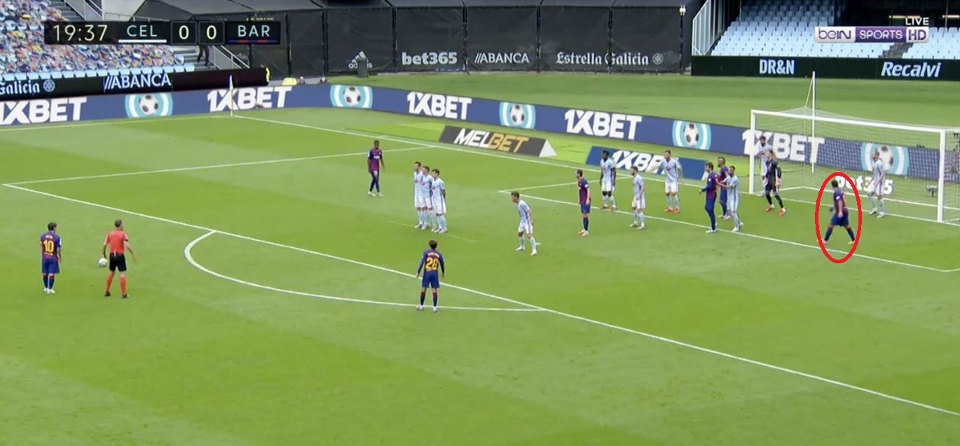 Messi da phat tinh quai lua ca hang thu Celta Vigo anh 1