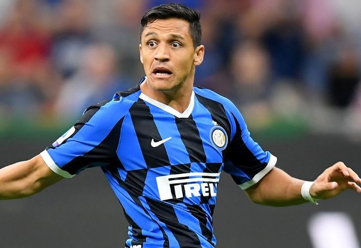Sanchez, Young ruc sang trong tran thang 6-0 cua Inter hinh anh