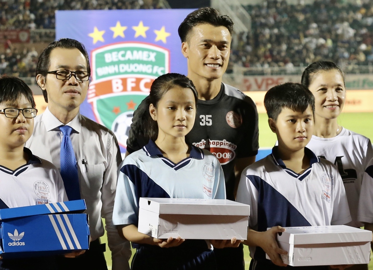 CLB TP.HCM vs Binh Duong anh 1