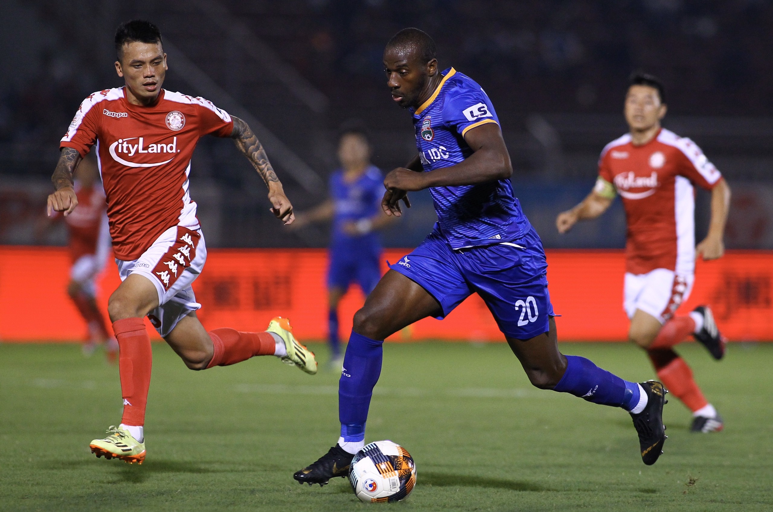 CLB TP.HCM vs Binh Duong anh 2