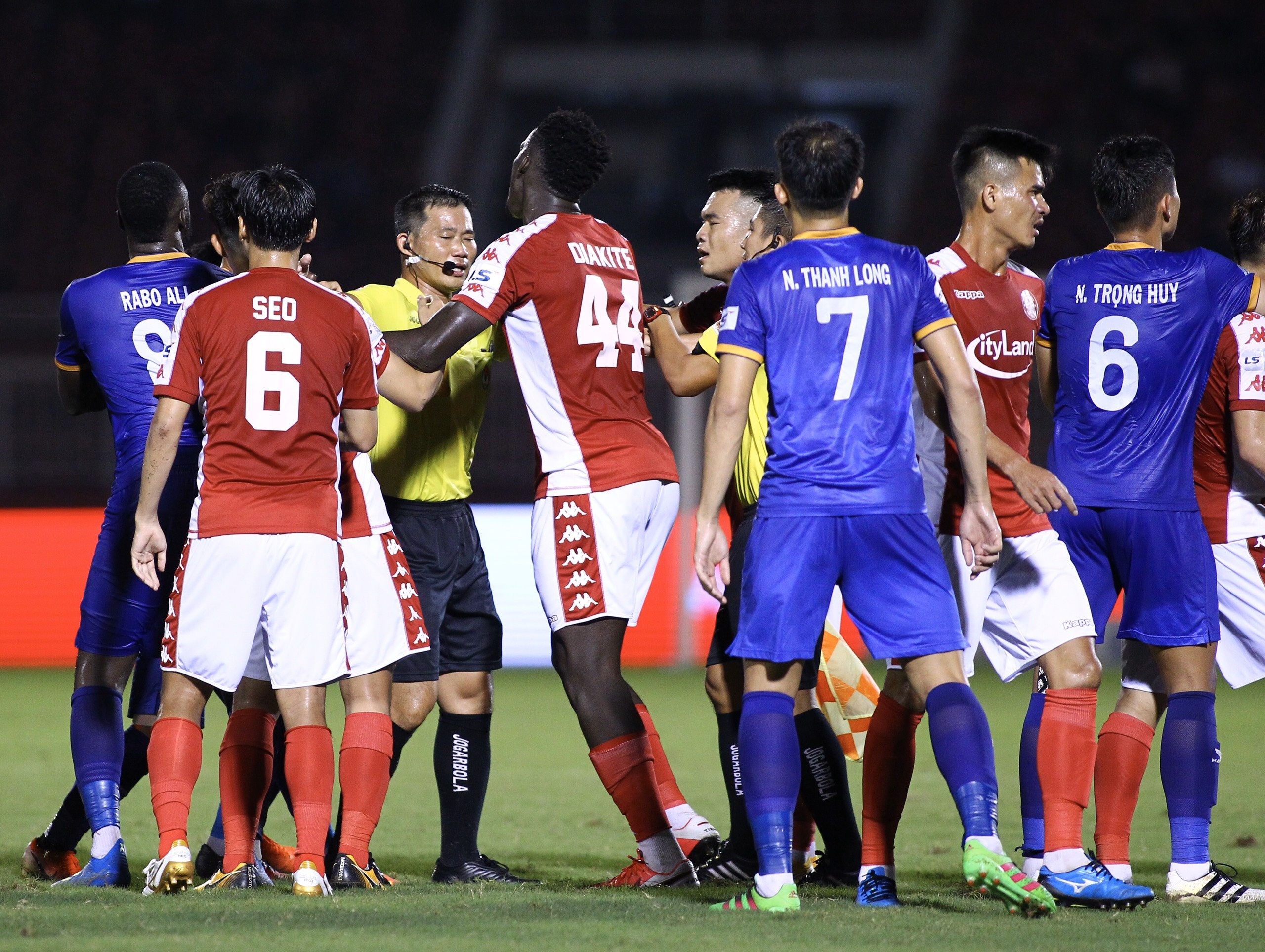 CLB TP.HCM vs Binh Duong anh 10