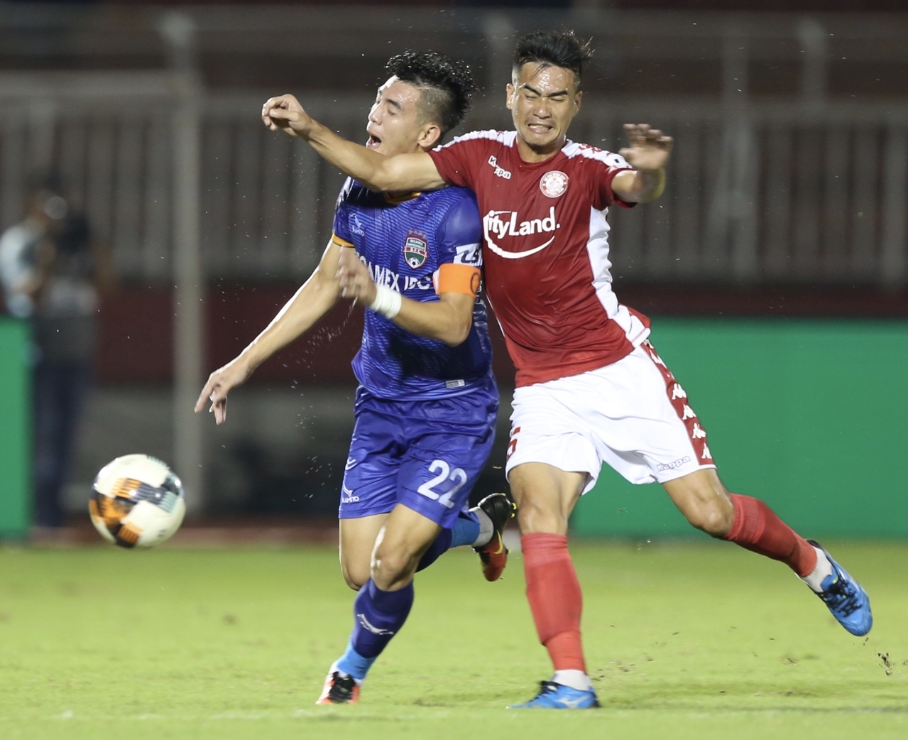 CLB TP.HCM vs Binh Duong anh 13