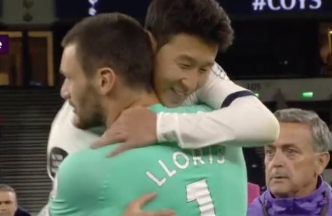 Son Heung-min bi nhan xet gia tao khi om Lloris hinh anh