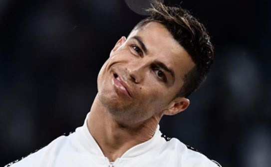 'Ronaldo, Messi cong lai moi bang Pele' hinh anh