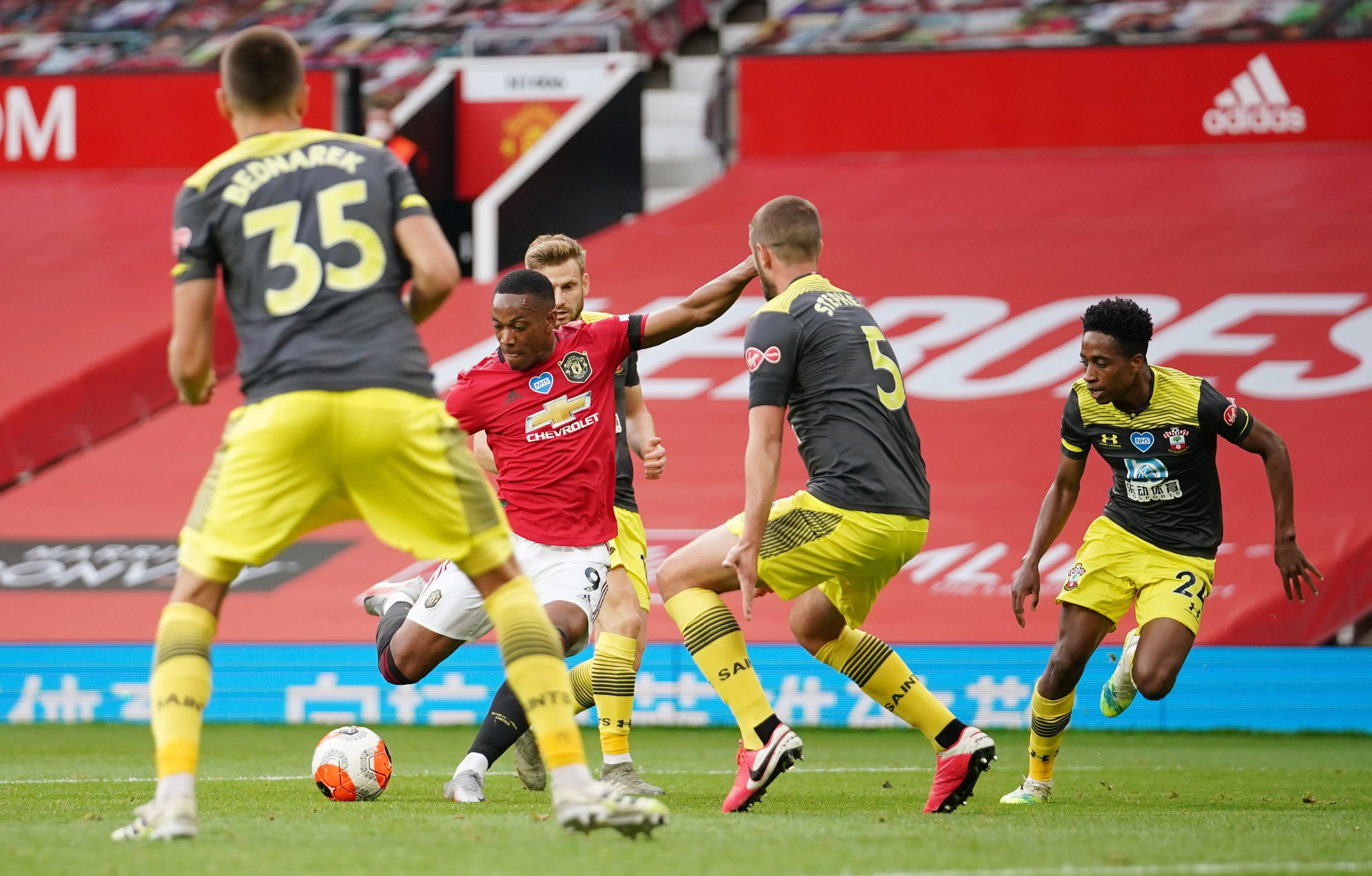 Man Utd lam dieu chua tung co trong lich su anh 1