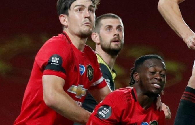 2 hau ve MU kem nhau khien doi nha thung luoi o phut 90+6 hinh anh