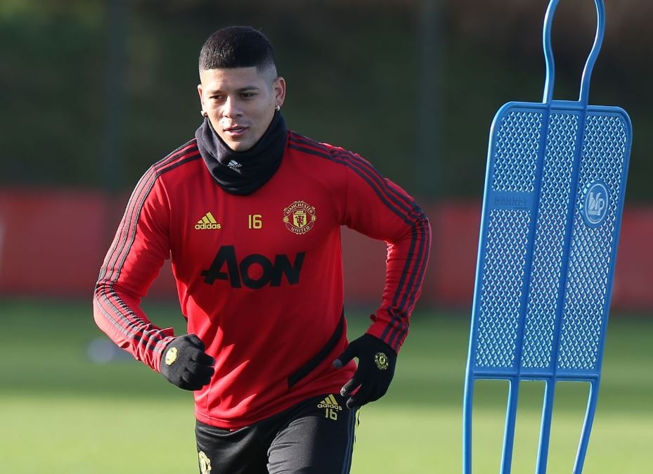 MU ban 6 cau thu anh 3