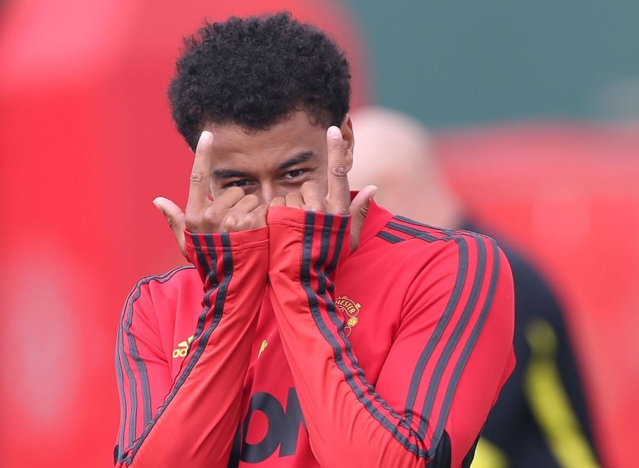 MU ban 6 cau thu anh 7