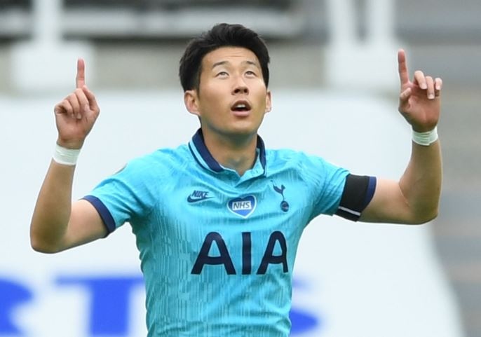 Son Heung-min toa sang, Tottenham pha hoi nong vao nhom du cup chau Au hinh anh