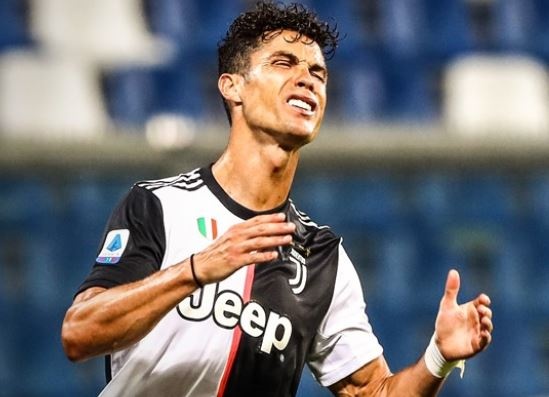 Ronaldo tit ngoi, Juventus roi chien thang du dan 2-0 hinh anh