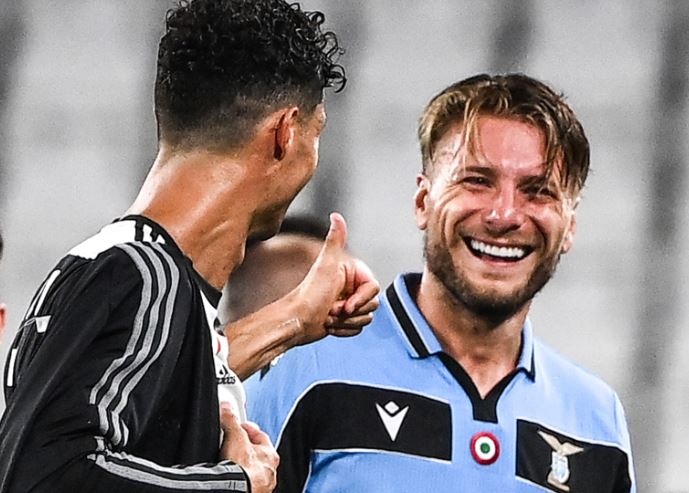 Doi thu cuoi tuoi khi duoc Ronaldo khen ngoi hinh anh