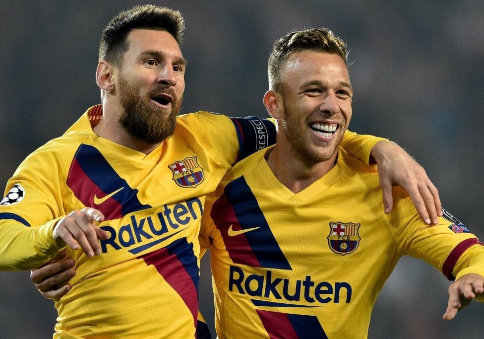 Sao Barca bo ve Brazil, tu choi thi dau o Champions League hinh anh