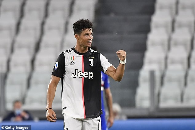 Ronaldo mua xe hiem anh 1