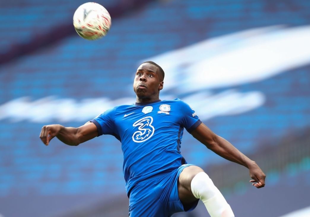 Chelsea ban 10 cau thu anh 1