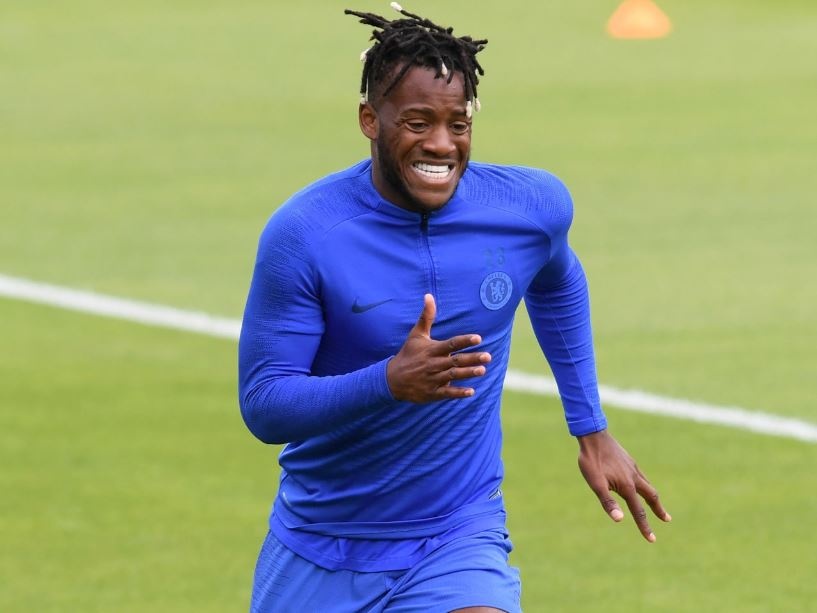 Chelsea ban 10 cau thu anh 9