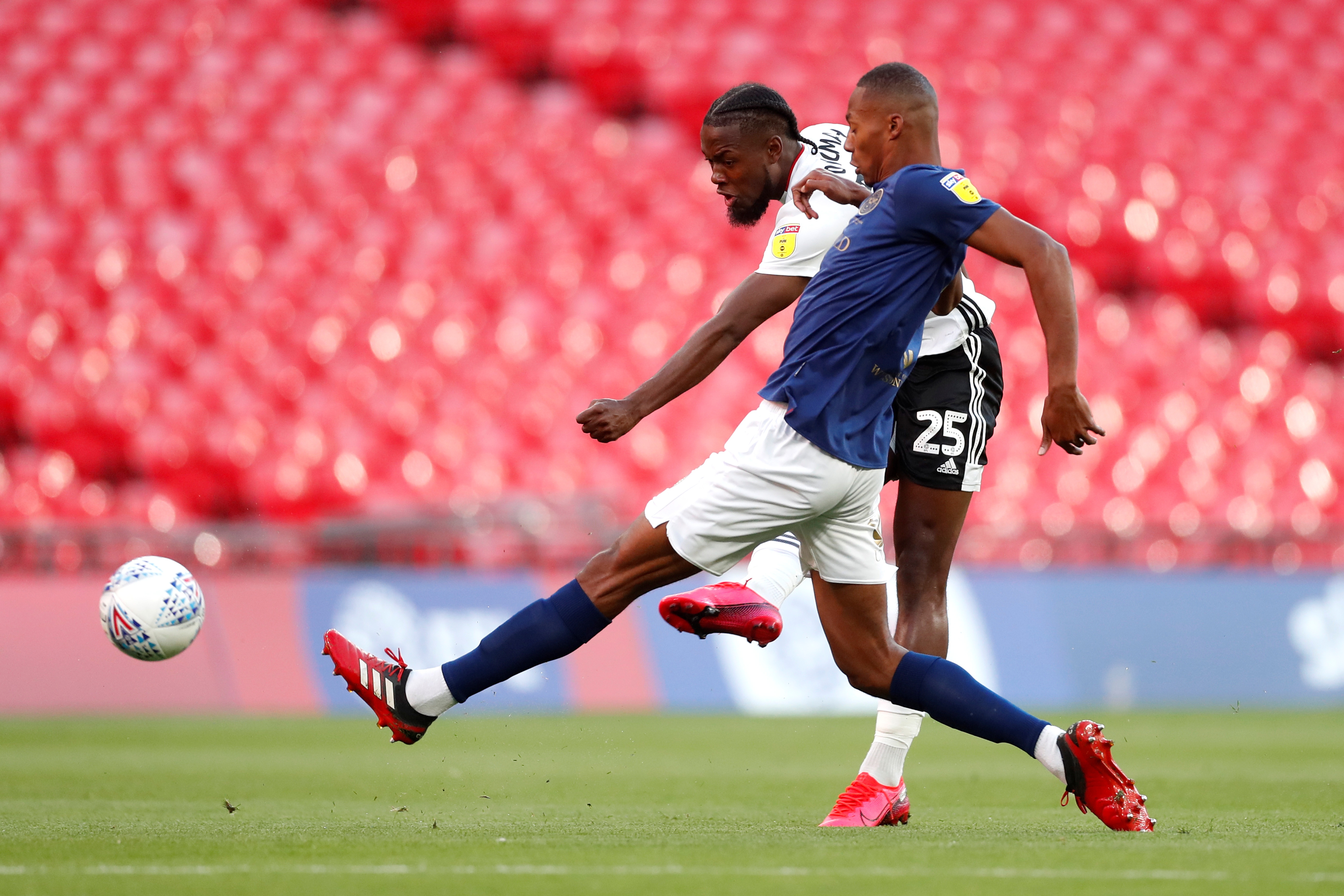 Fulham thang hang Premier League anh 1