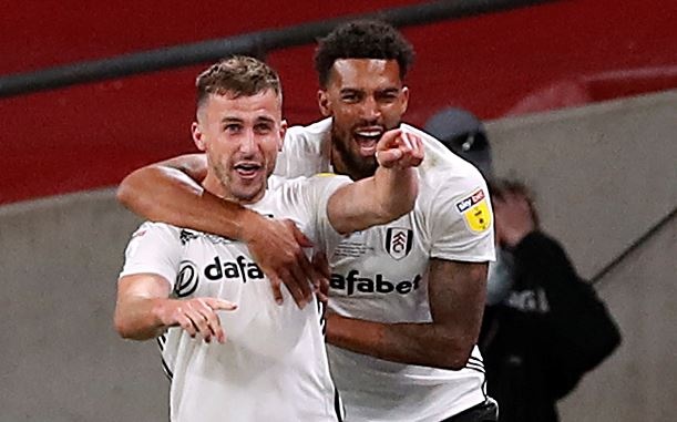 Xac dinh CLB cuoi thang hang Premier League 2020/21 hinh anh