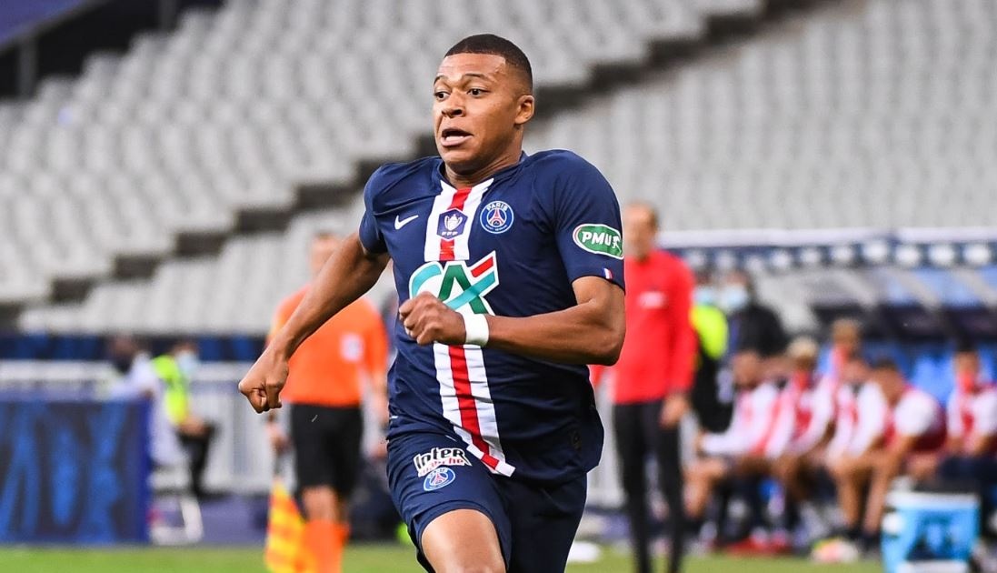 psg mua ronaldo anh 10