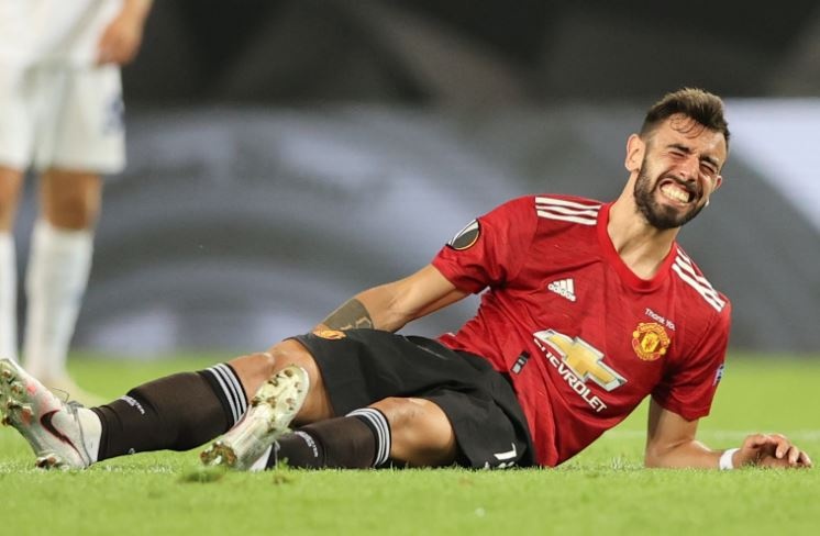 Bruno Fernandes kiet suc sau man giai cuu Man Utd hinh anh