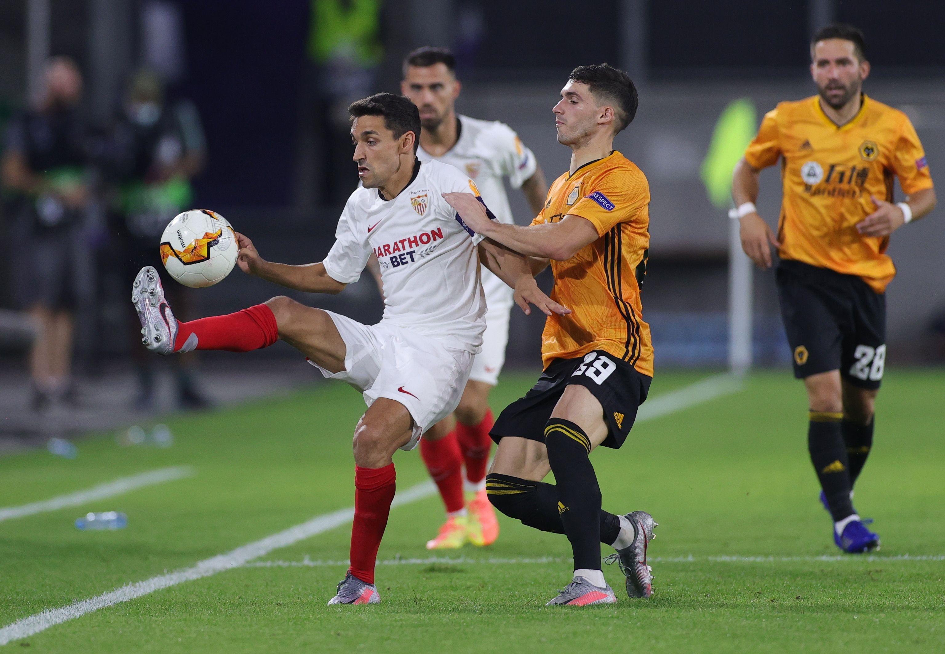 Sevilla gap Wolves anh 4