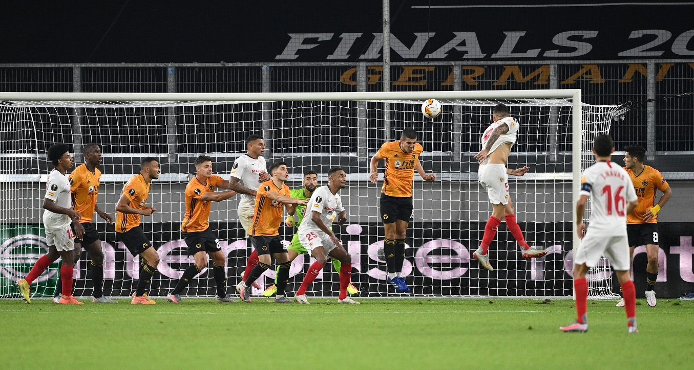 Sevilla gap Wolves anh 7
