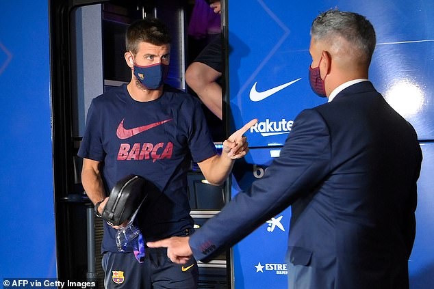 Messi xin loi CDV anh 1