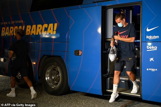 Messi xin loi CDV anh 2