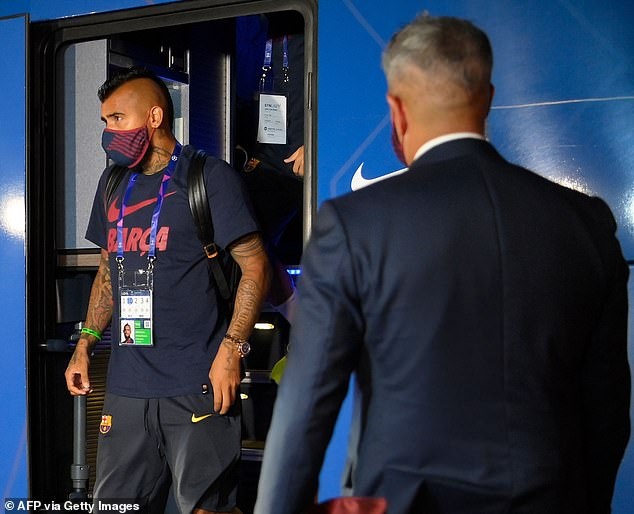 Messi xin loi CDV anh 5