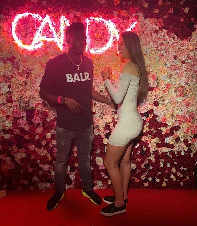 ban gai Alphonso Davies anh 1