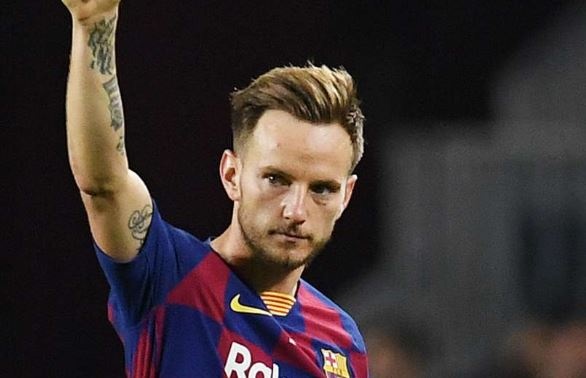 Barca kho chiu khi Rakitic an mung chuc vo dich cua Sevilla hinh anh
