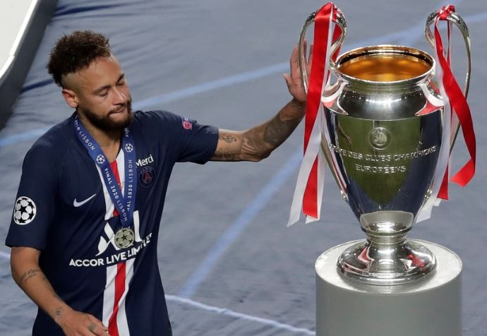 Neymar khoc sau that bai o chung ket Champions League hinh anh