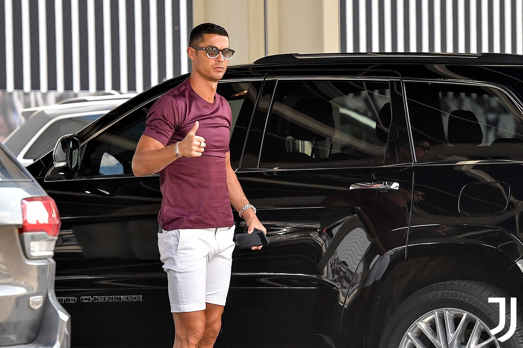 Ronaldo gap HLV Pirlo anh 2