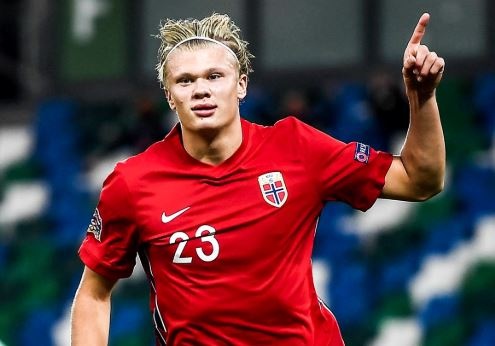 Erling Haaland lap cu dup trong tran thang 5-1 cua Na Uy hinh anh