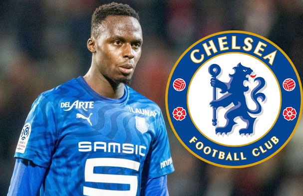 Chelsea dat thoa thuan chieu mo cau thu thu 7 hinh anh