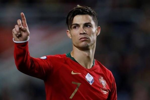 Deco: 'Ronaldo la quai vat' hinh anh