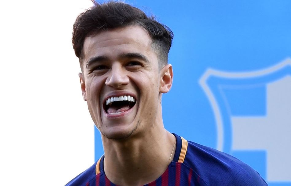 Barca se mat them 5,5 trieu euro vi Coutinho hinh anh