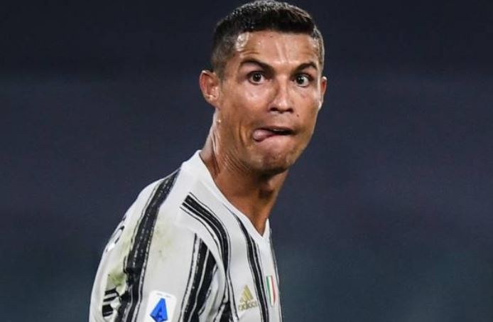 Roma 2-2 Juventus: Ronaldo toa sang hinh anh