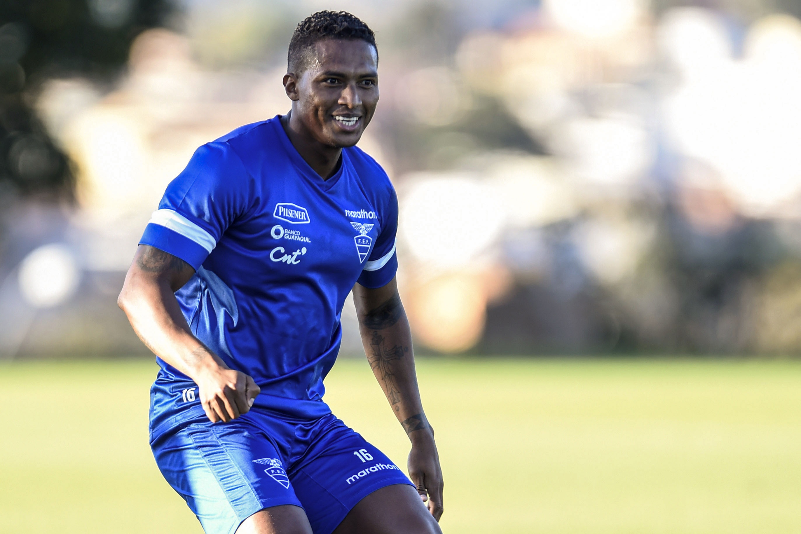 cau thu noi tieng that nghiep anh 11