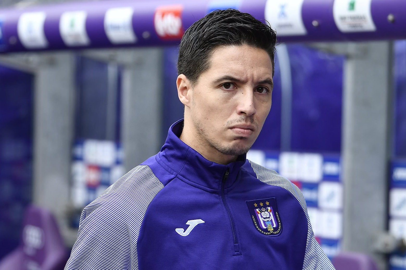 cau thu noi tieng that nghiep anh 6