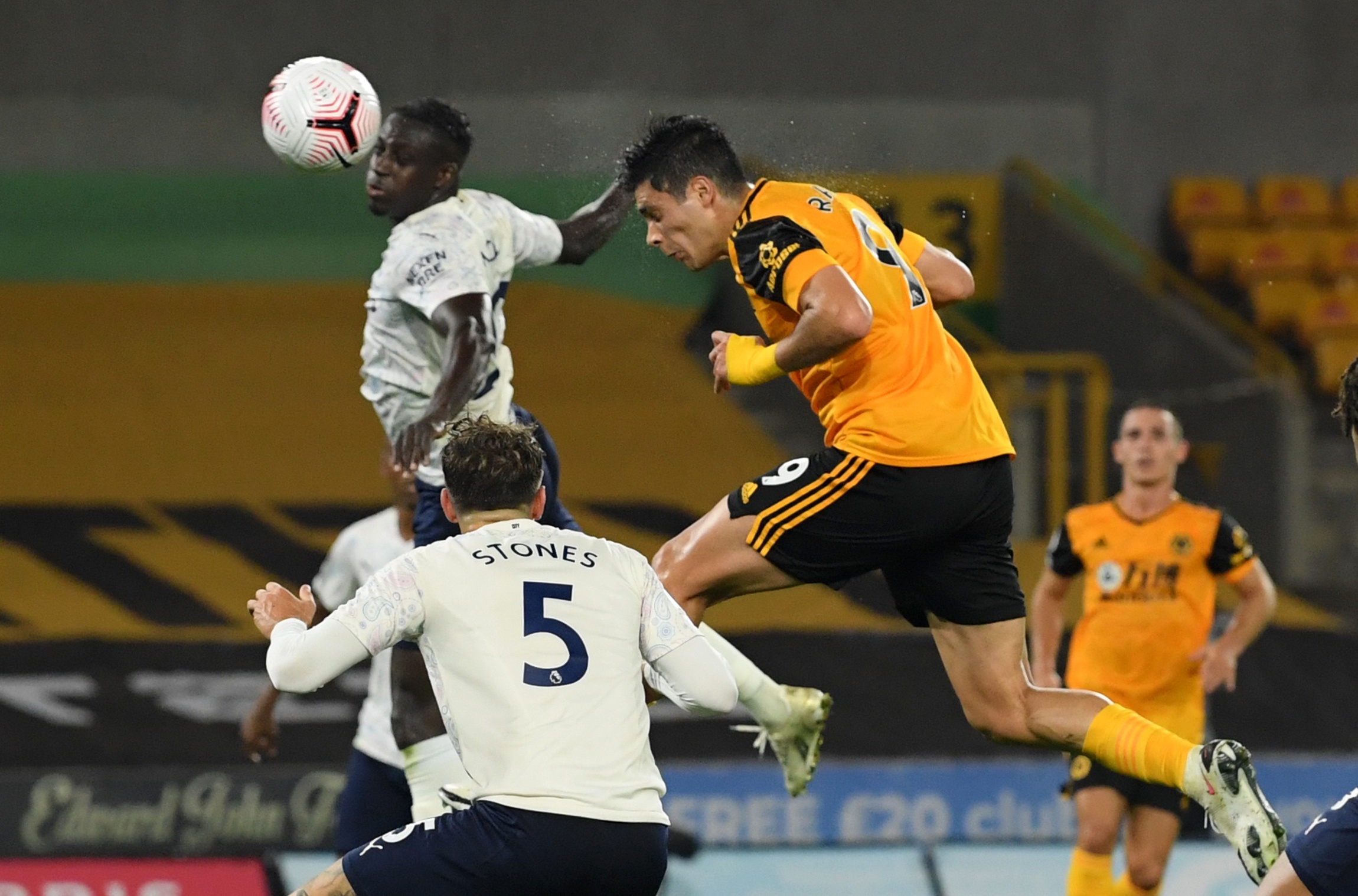 Man City dau Wolverhampton anh 12