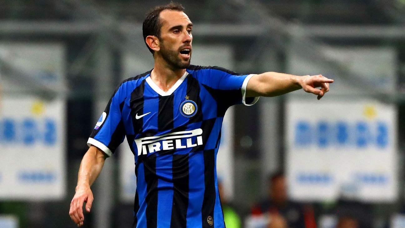 Doi hinh ngoi sao bi CLB ruong bo anh 4