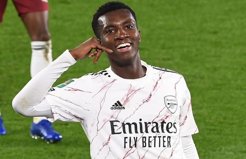 Arsenal cho Liverpool o vong 4 League Cup hinh anh